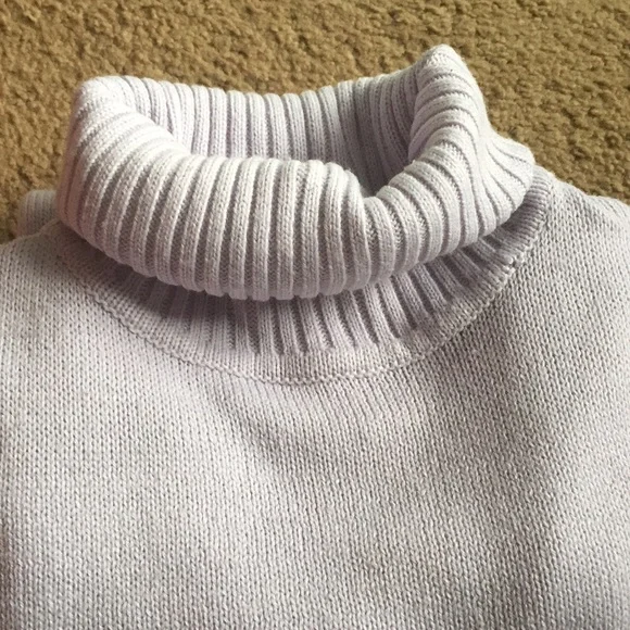 Sweater - Picture 2 of 10